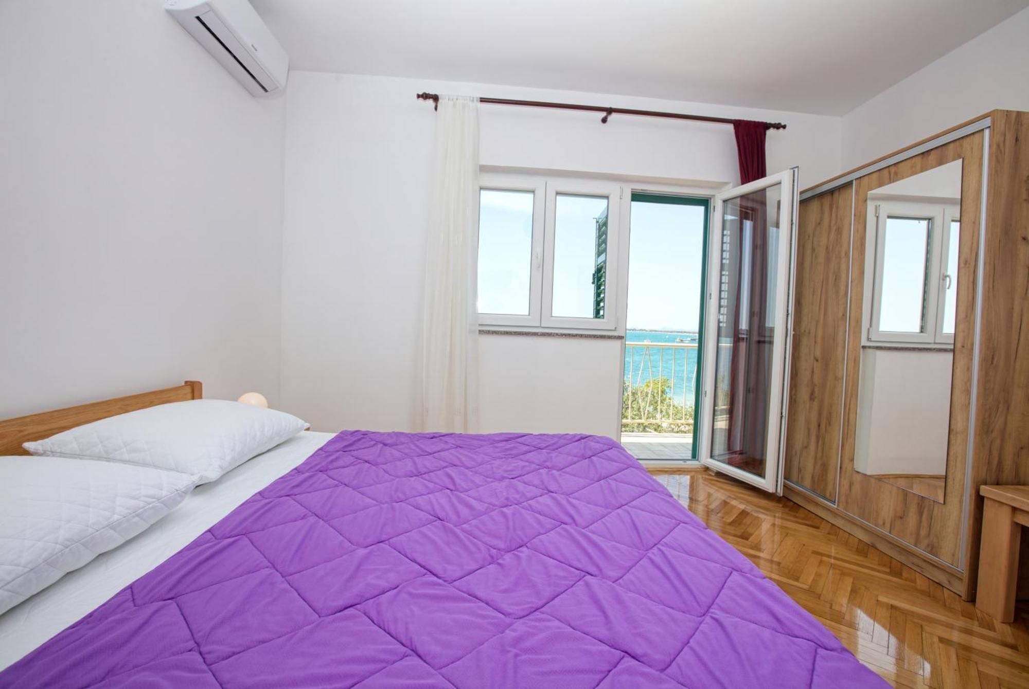 Family Friendly Seaside Apartments Brodarica, Sibenik - 4833 Brodarica  Room photo
