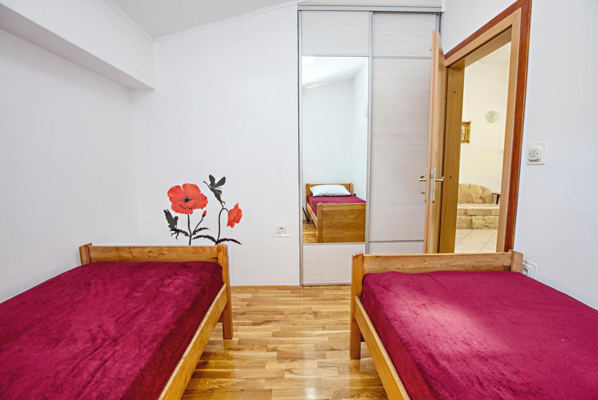 Family Friendly Seaside Apartments Brodarica, Sibenik - 4833 Brodarica  Room photo