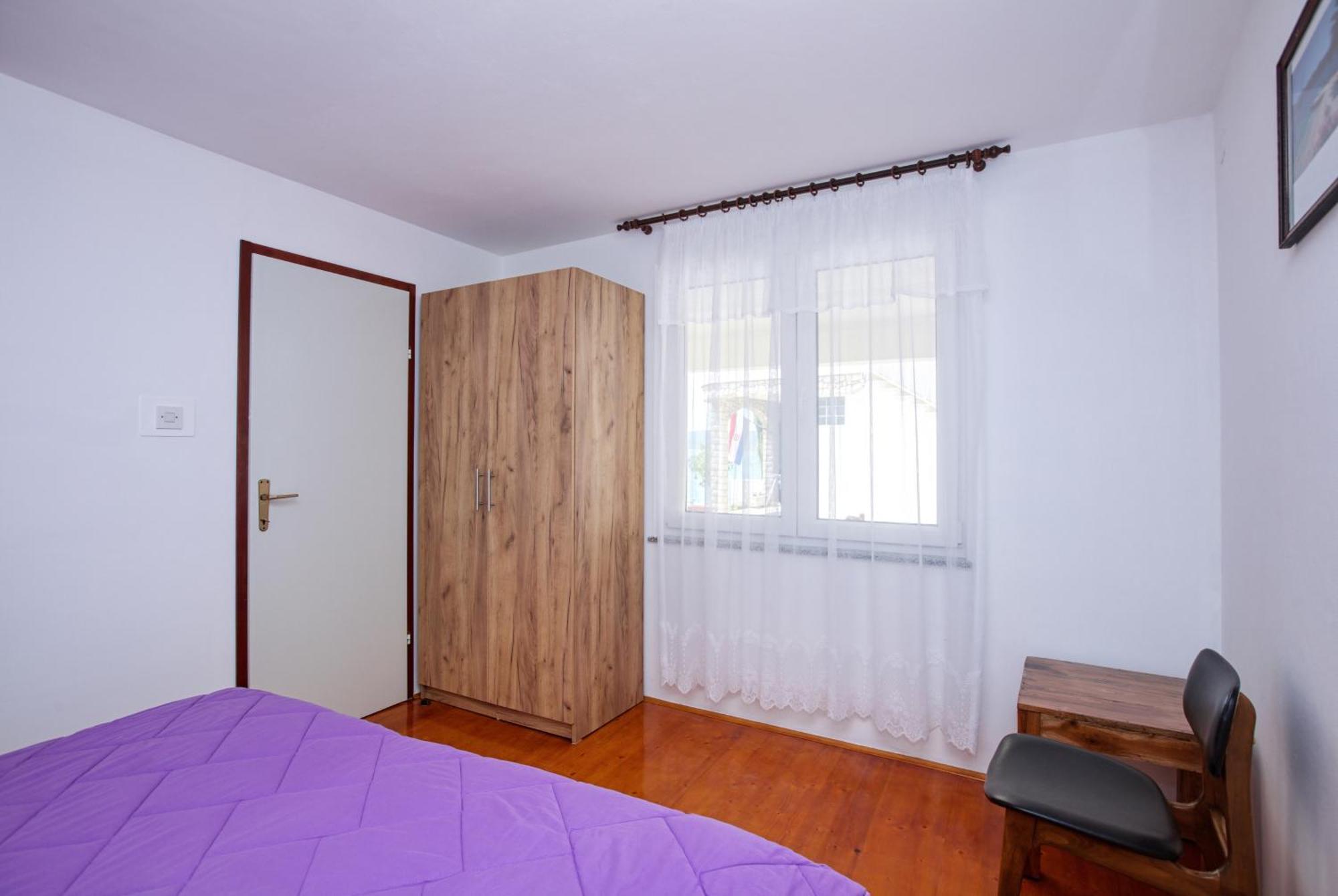 Family Friendly Seaside Apartments Brodarica, Sibenik - 4833 Brodarica  Room photo