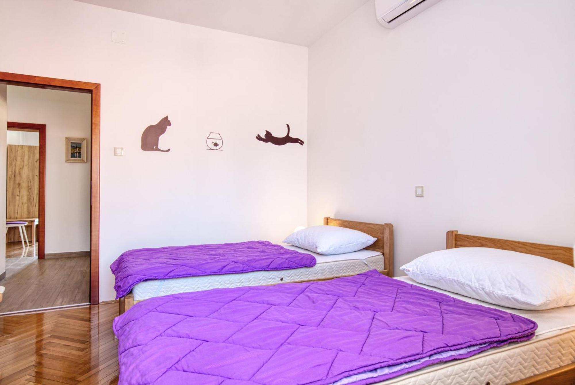 Family Friendly Seaside Apartments Brodarica, Sibenik - 4833 Brodarica  Room photo